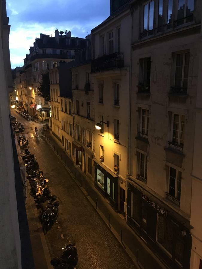 Montmartre Lovely Paris Exterior photo